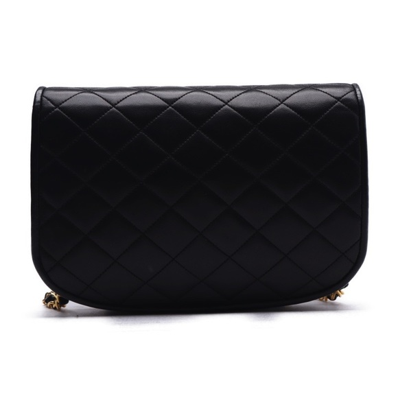 Chanel Matelasse Round Flap Chain Lambskin Black - Picture 2 of 6